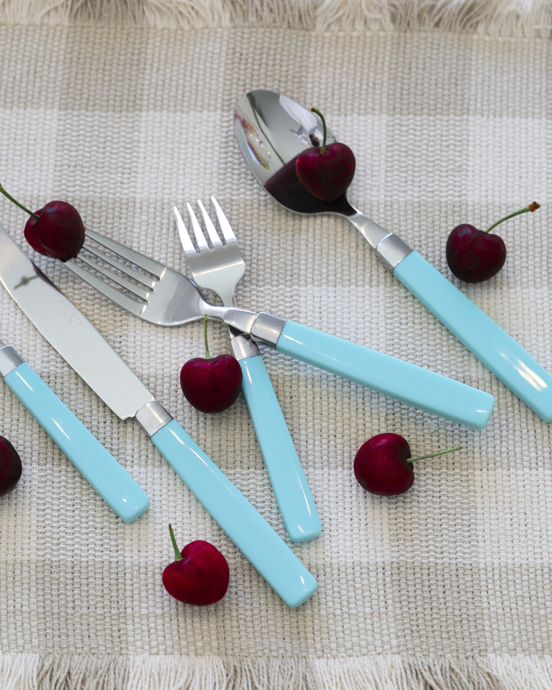 Why Turquoise Flatware Is the Perfect Pop of Color for Your Table – ANNOVA